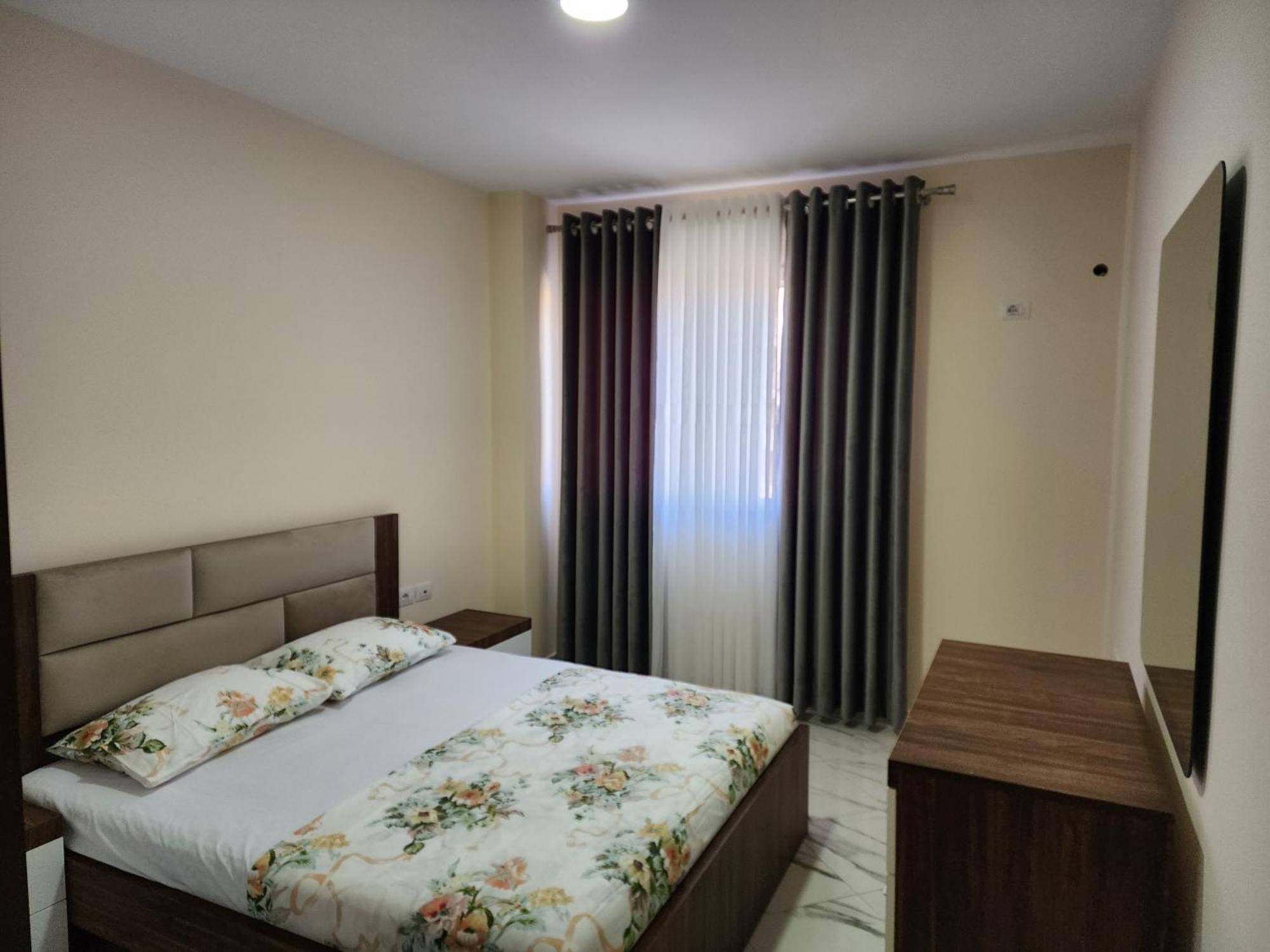 E.I.R Apartments Vlore Bagian luar foto